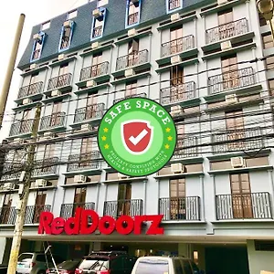 Hotel Reddoorz @ Jardin Guadalupe Nuevo